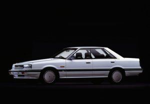 nissan_skyline_1985_wallpapers_1_b.jpg