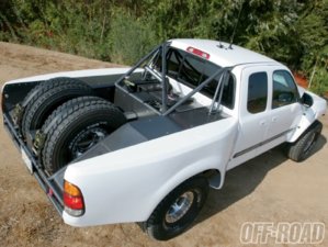 1002or_16_o2004_toyota_tundratruck_tail_section.jpg