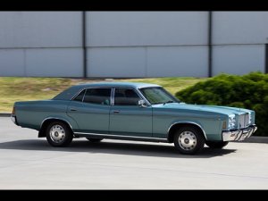 ford-fairlane-p6-1.jpg