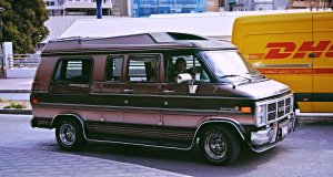 1280px-GMC_Vandura_22461488929.jpg