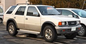 1200px-Isuzu_Wizard_005.jpeg