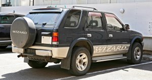 isuzu_mysterious_utility_wizard_by_leafsoto_d9trutg-fullview.jpg