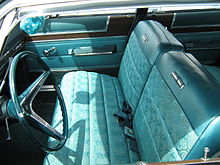 220px-1967_Ambassador_990_4-d_aqua_pa-i.jpg