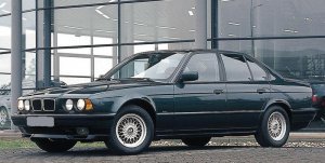 bmw-5-serija_1988_Sedans_151022122404_1.jpg