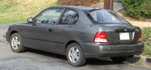 00-02_Hyundai_Accent_hatch_2.jpg