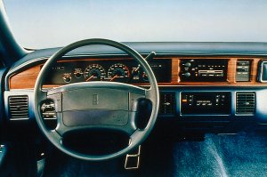 1991-92OldsmobileCustomCruiser.jpg
