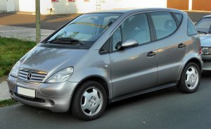 1280px-Mercedes_A_160_Elegance_W168_front_20090926.jpg