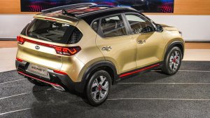 Kia-Sonet-Rear-Quarter-View-Static-21.jpg
