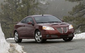 112_0802_02z-2008_pontiac_g6_GXP_coupe-front_view.jpg