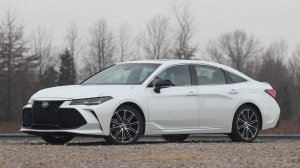 2019-toyota-avalon-touring-review.jpg