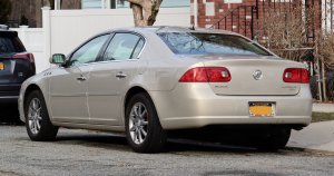 2007_Buick_Lucerne_CXL_rear_11621.jpg