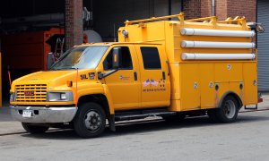 GMC_C5500_diesel_crew_cab_LIRR_vehicle.jpg