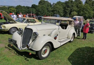 1280px-Hudson_Terraplane_Tourer_1934_-_Flickr_-_mick_-_Lumix.jpg