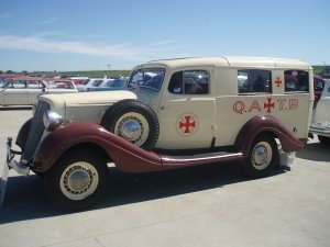 1934_Terraplane_ambulance_5092954444.jpg