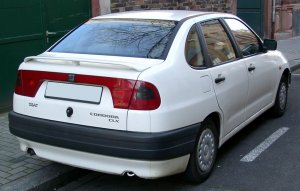 Seat_Cordoba_rear_20080328.jpg
